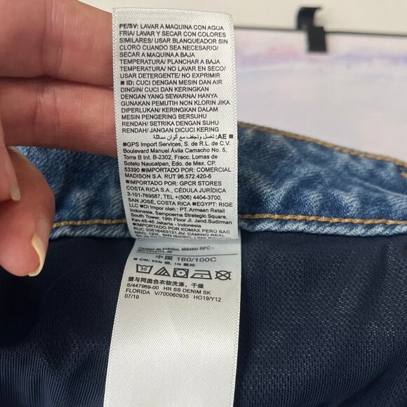 Old Navy Y2K Button Fly Denim Mini Skirt Sz 18 Raw Hem Festival Western Indie - Picture 9 of 9